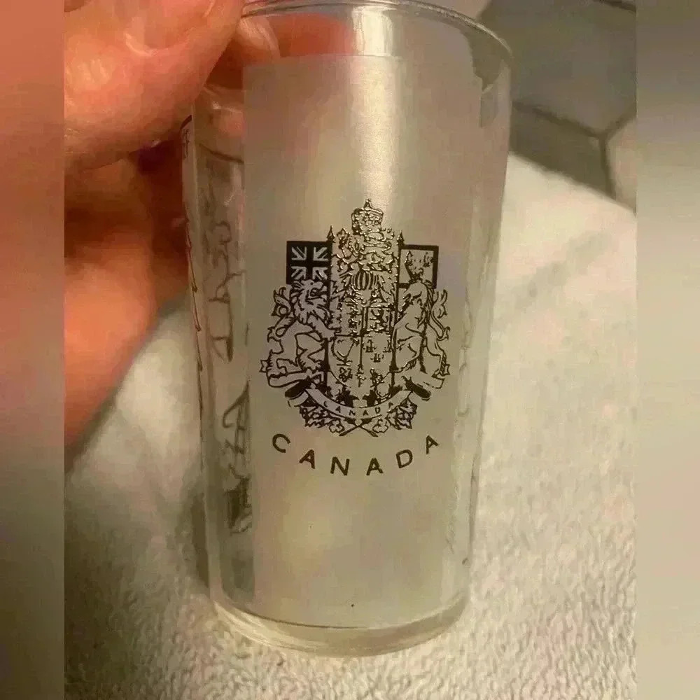 4 oz Indian novelty shot glass from Canada. Frosted glass with gold rim EUC - Picture 4 of 6